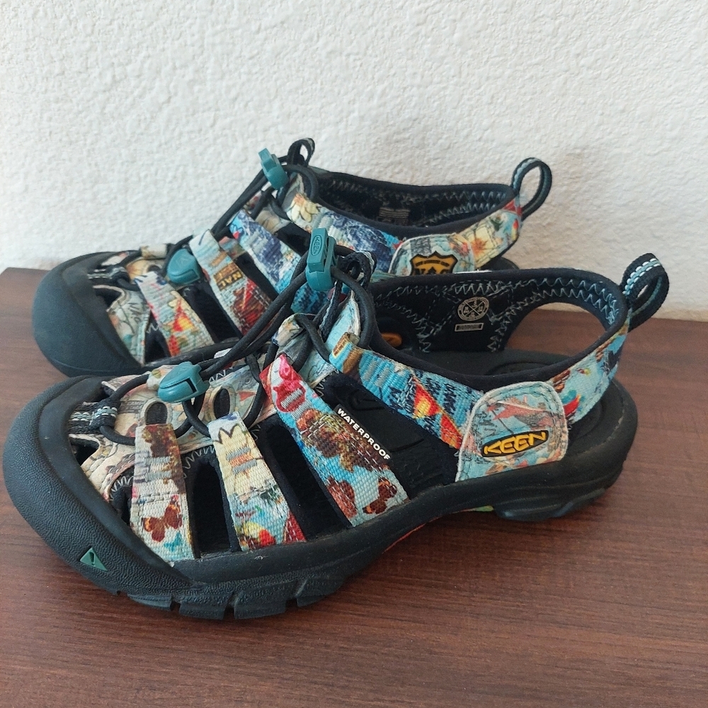 Keen Newport H2‎ X New Acoustic Camp Sandals Women's Size 5
